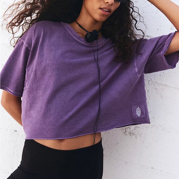 NWT Free People Movement Inspire Tee in Super Berry sz XS - Picture 1 of 11